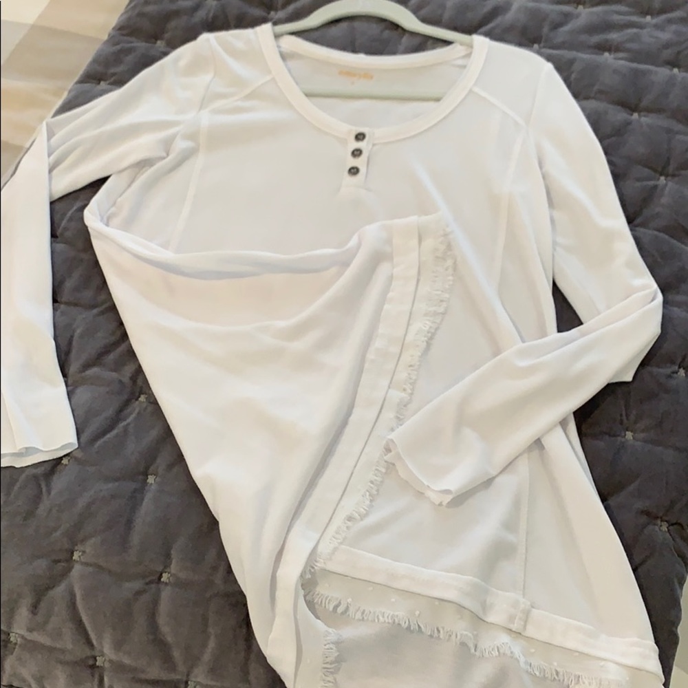 Amaryllis’s Ashlee Nichols top long sleeve
